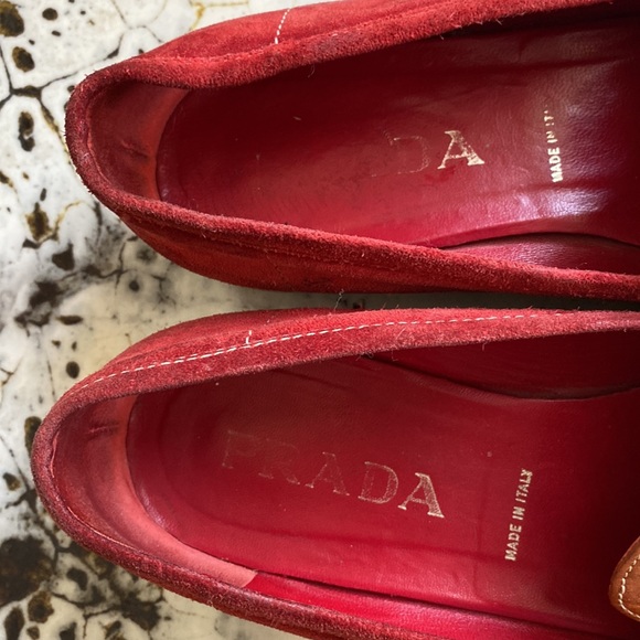 Prada women’s red and tan loafers 7.5 - Picture 2 of 6